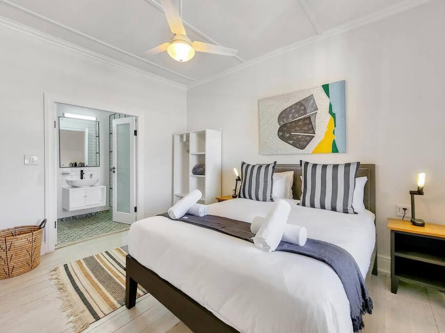 Contemporary And Stylish In Observatory * Cape Town