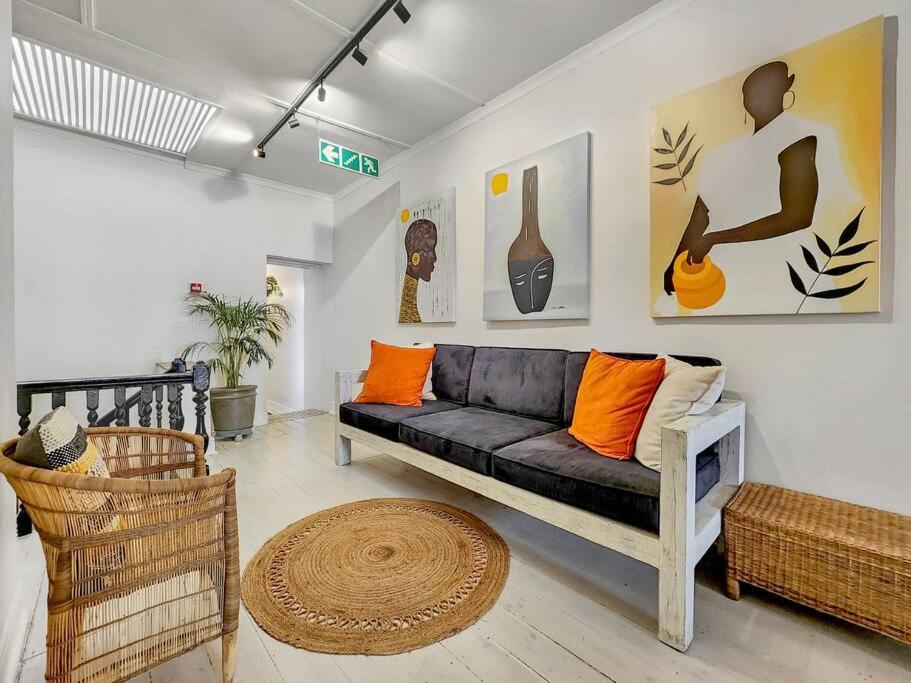 Contemporary And Stylish In Observatory Apartment *