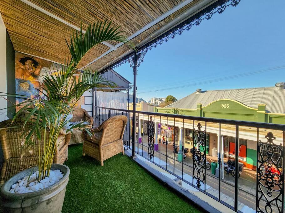 Contemporary And Stylish In Observatory Cape Town